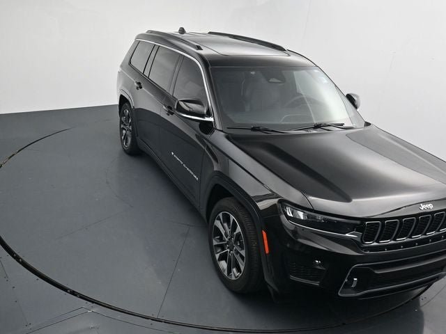Used 2025 Jeep Grand Cherokee L Overland w/ Luxury Tech Group IV AWD/4WD image 26