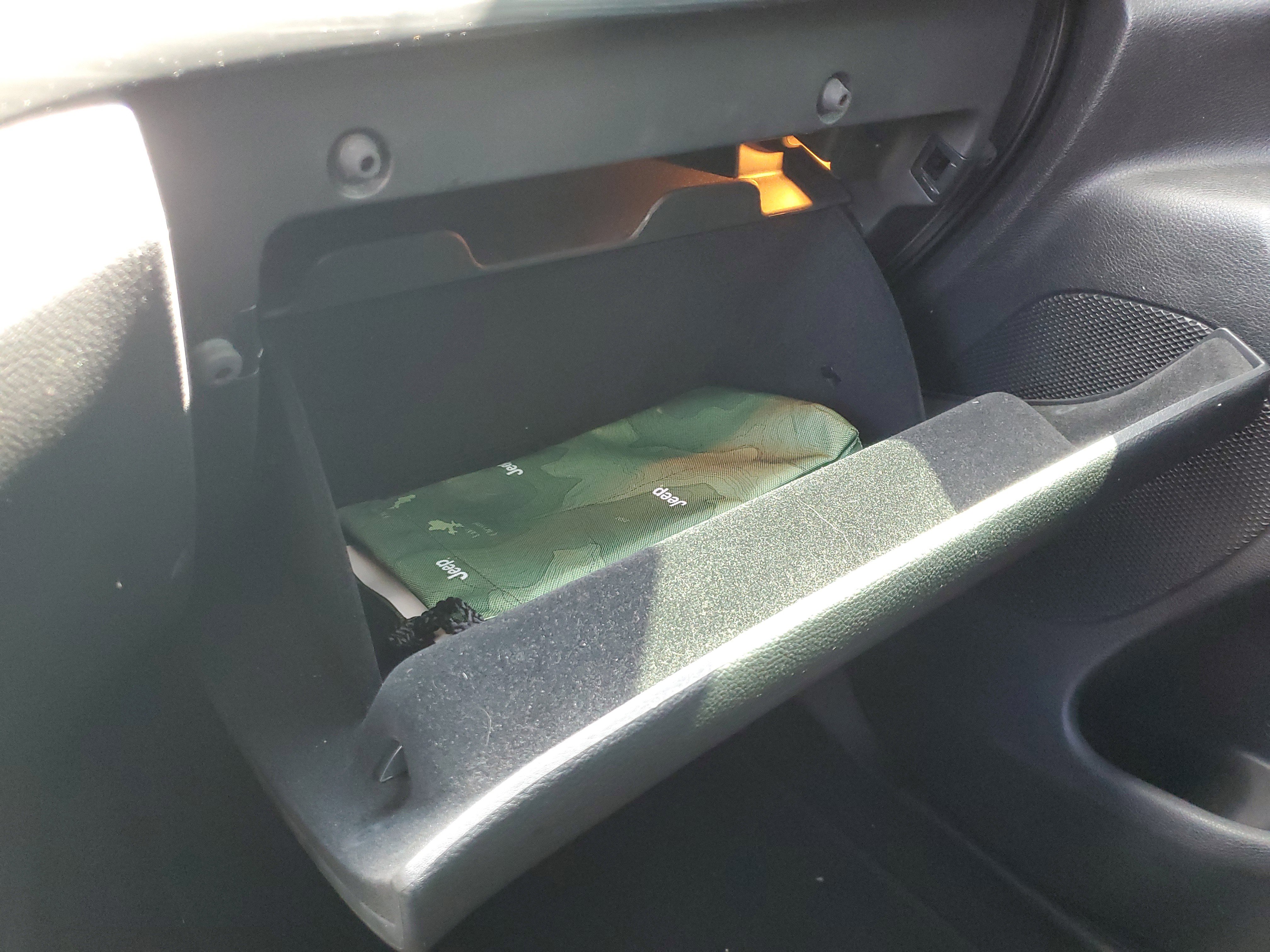 Used 2019 Jeep Grand Cherokee Altitude image 29