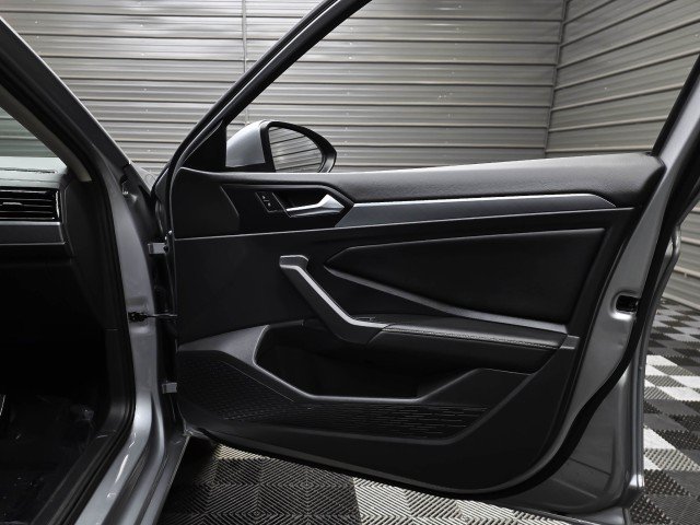Used 2022 Volkswagen Jetta SE FWD image 34