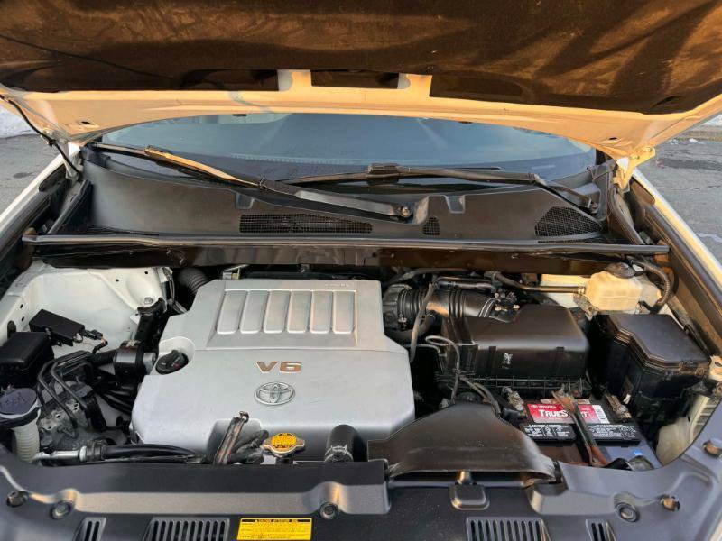 Used 2013 Toyota Highlander Limited image 23