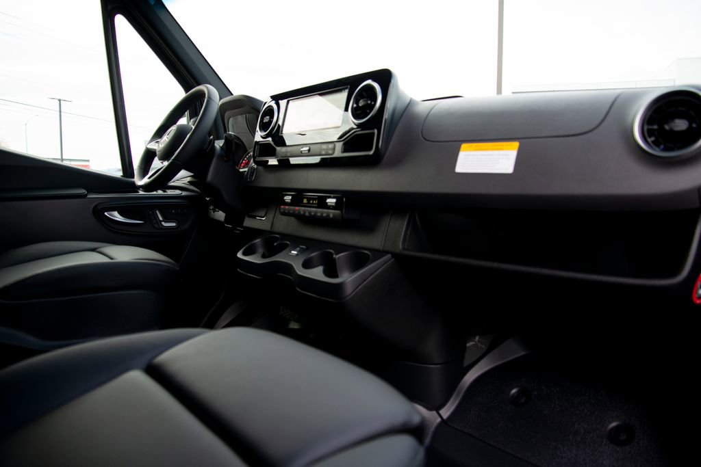 New 2025 Mercedes-Benz Sprinter 2500 image 14