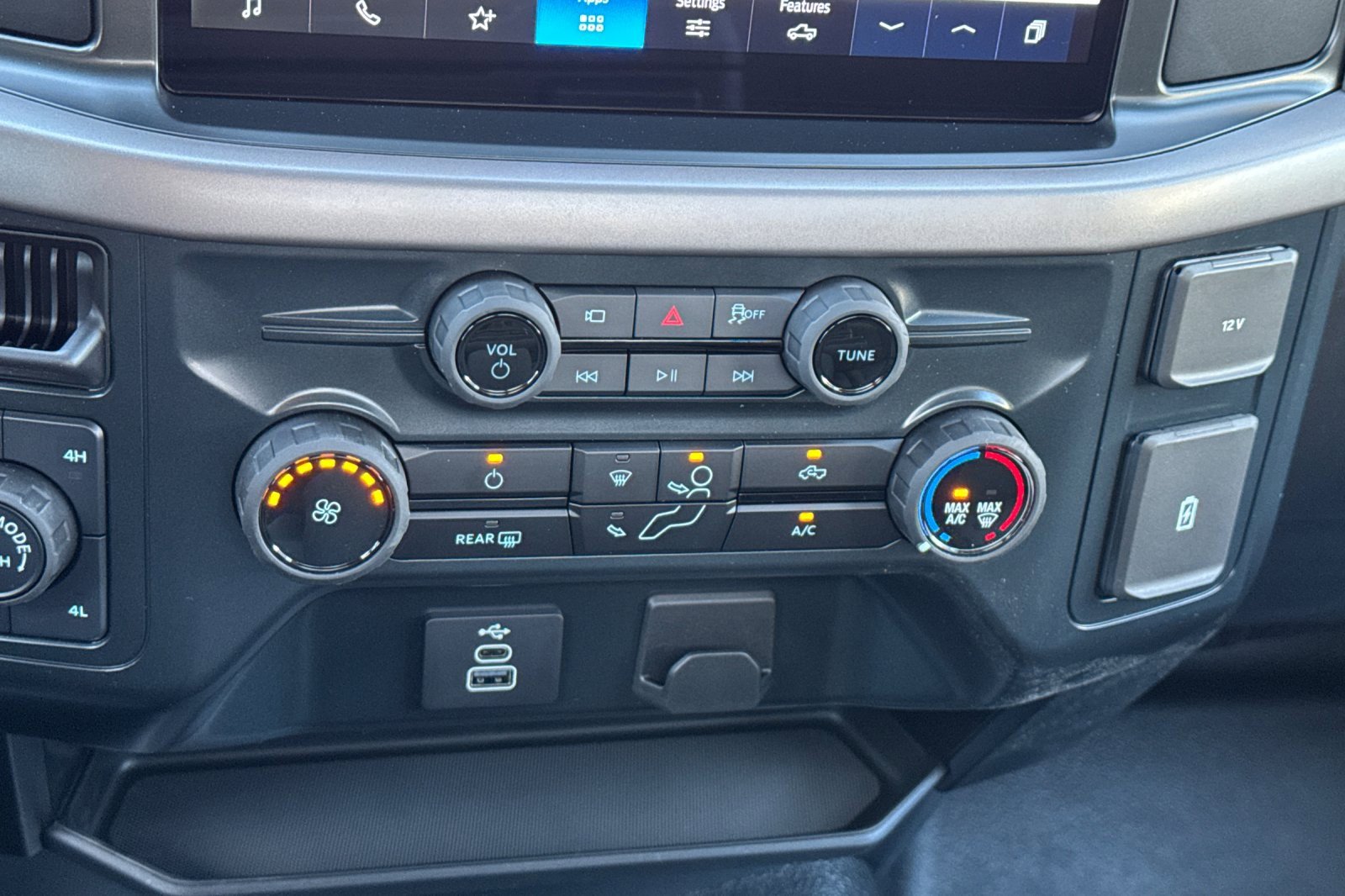 New 2025 Ford F150 XL w/ Equipment Group 103A High image 18