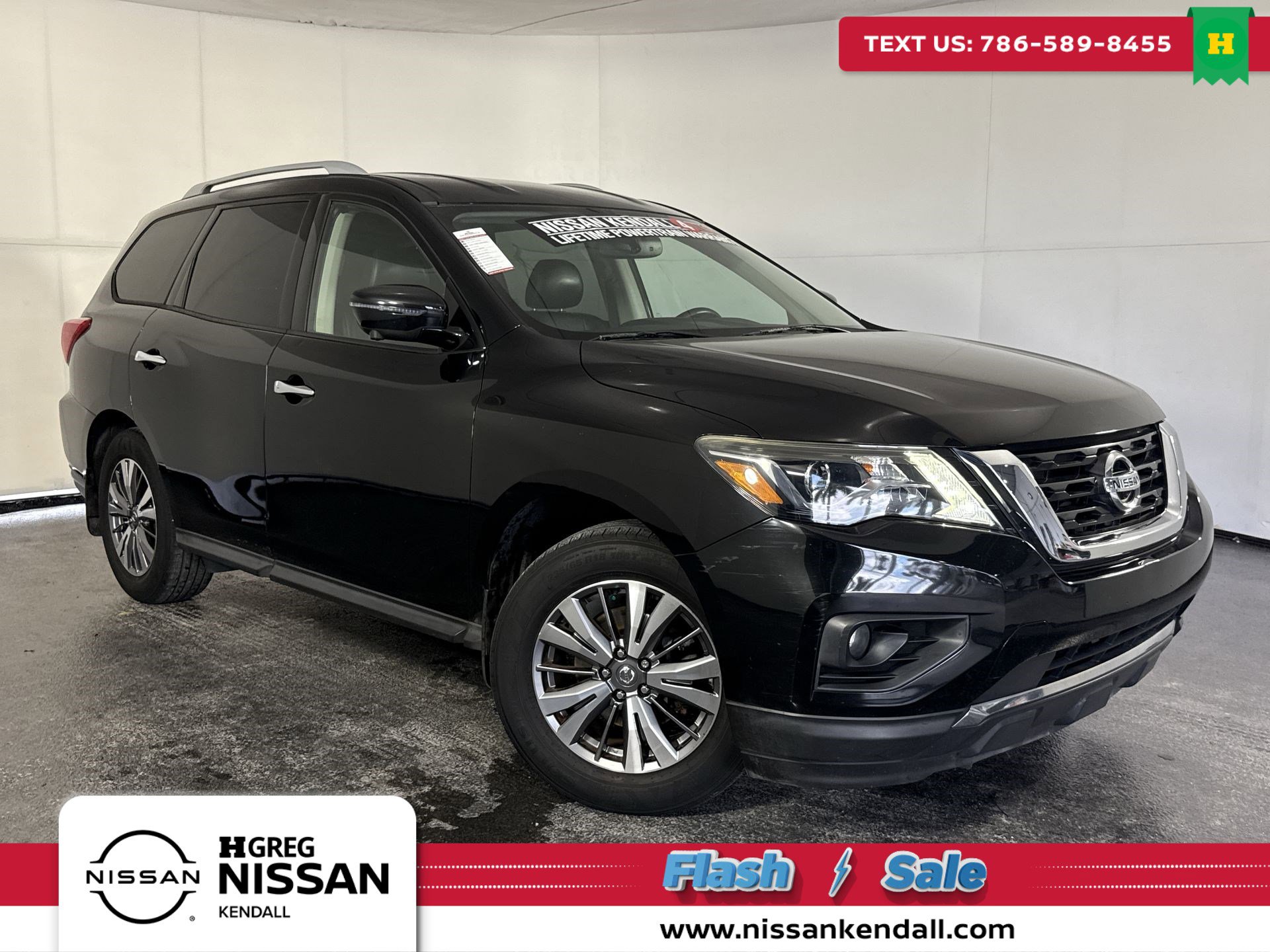 Used 2019 Nissan Pathfinder SL image 1