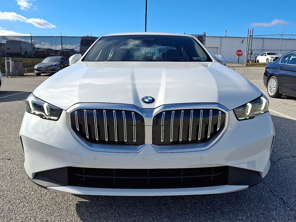 New 2026 BMW 530i xDrive w/ Convenience Package AWD/4WD image 5
