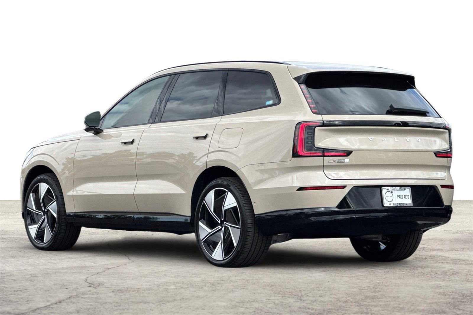 New 2025 Volvo EX90 Plus w/ Protection Package Premier image 6