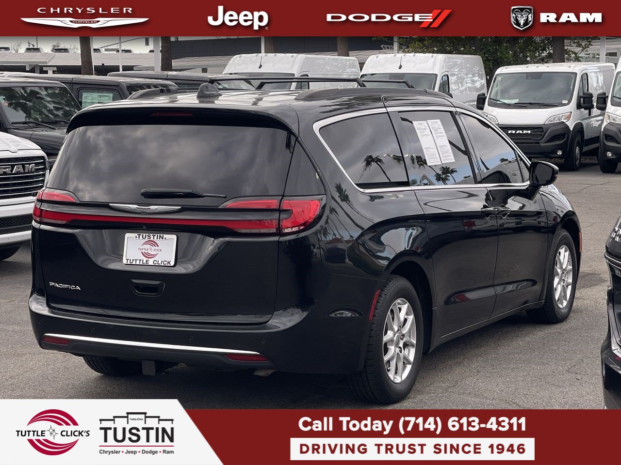 Used 2022 Chrysler Pacifica Touring-L FWD image 12