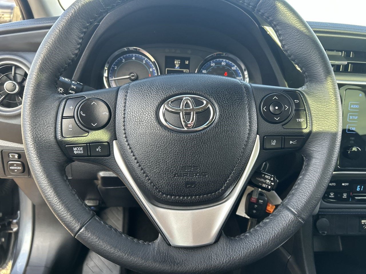 Used 2018 Toyota Corolla SE FWD image 19