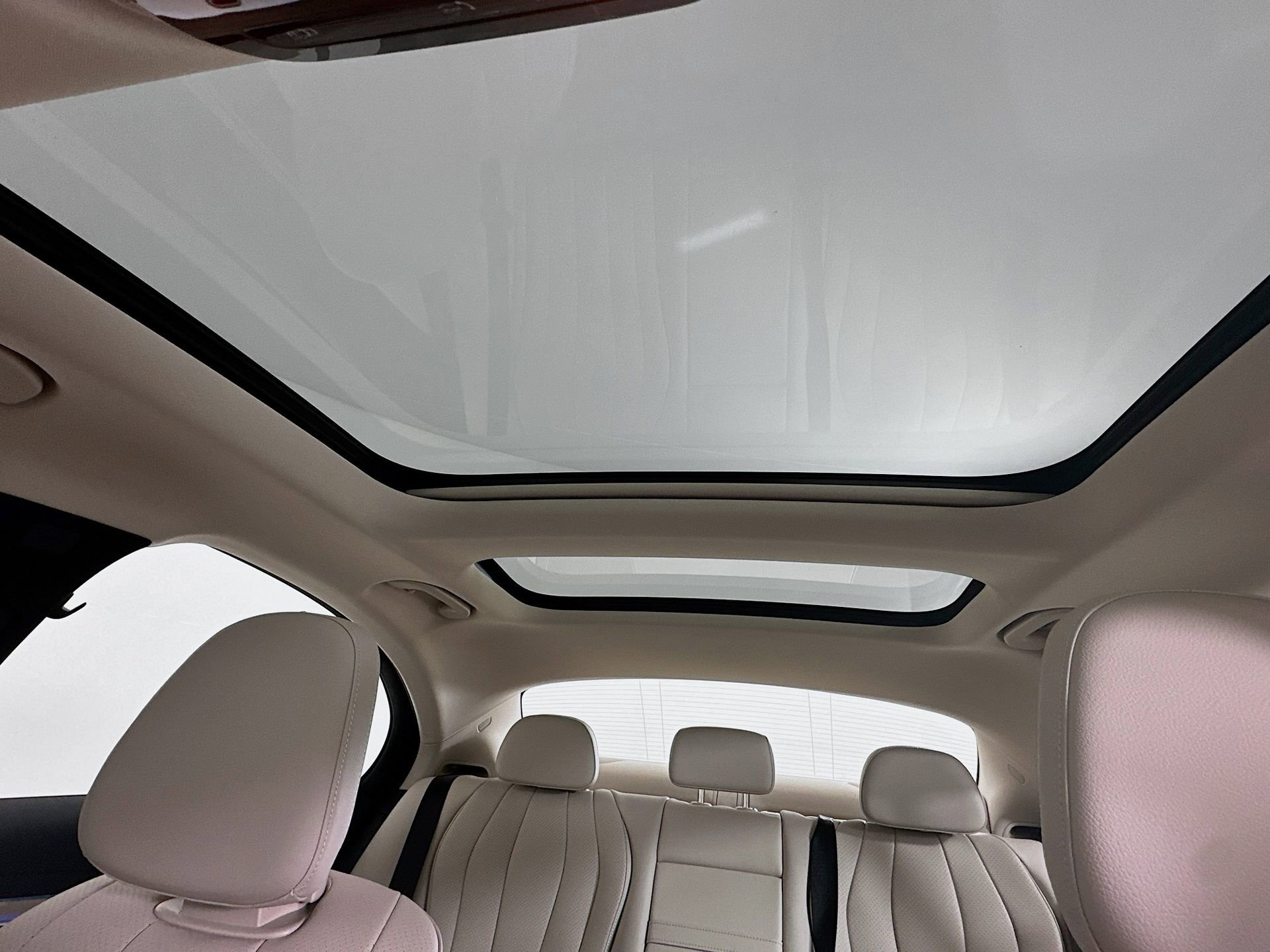New 2026 Mercedes-Benz E 350 4MATIC Sedan image 24
