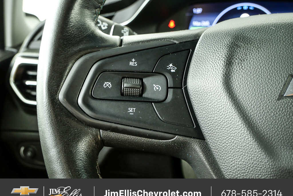 Used 2023 Chevrolet Bolt LT w/ Infotainment Package FWD image 11
