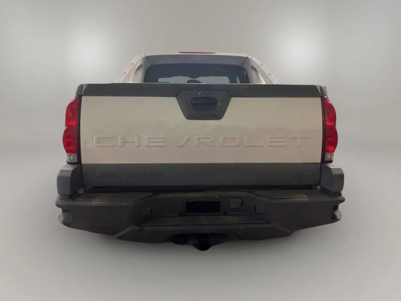 Used 2002 Chevrolet Avalanche Sport Utility Pickup 4D image 4