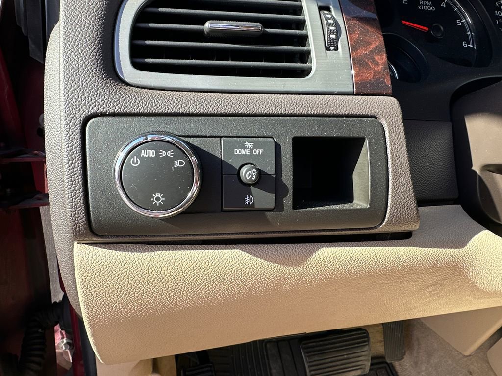 Used 2008 GMC Yukon Denali image 22