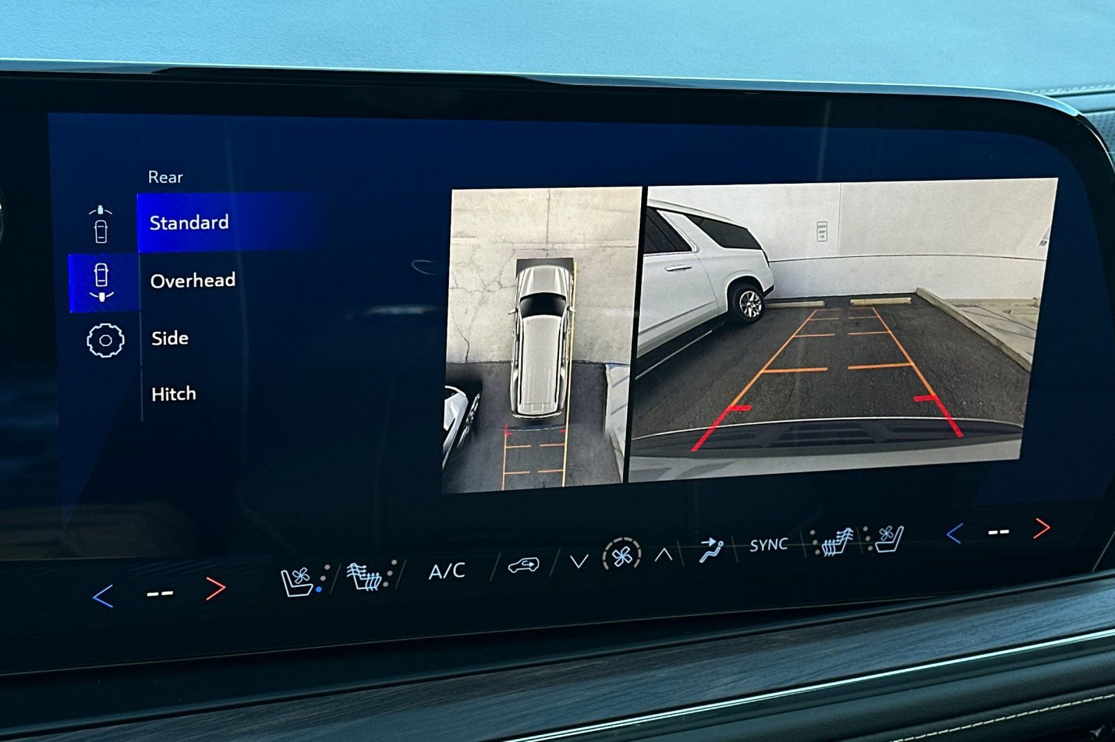 New 2025 Chevrolet Suburban Premier image 22