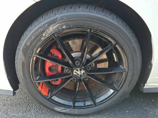 Certified 2024 Volkswagen Jetta GLI 40th Anniversary Edition FWD image 4