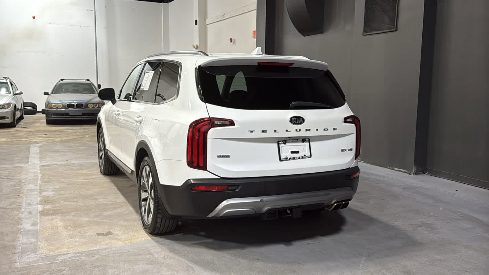 Used 2020 Kia Telluride EX w/ EX Premium Package AWD/4WD image 6