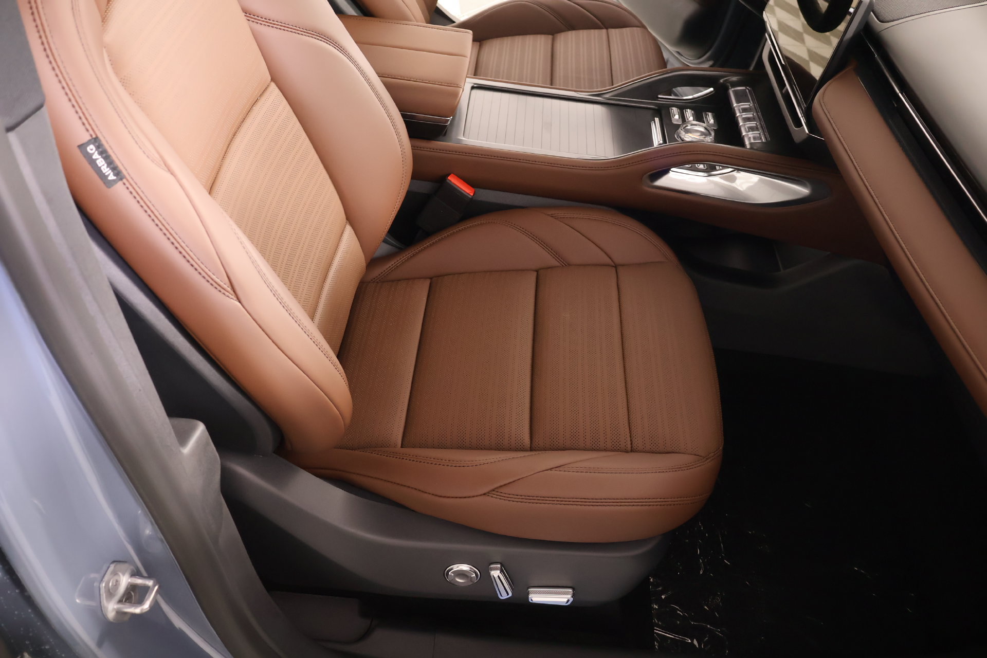 New 2026 Lincoln Nautilus Reserve AWD/4WD image 13