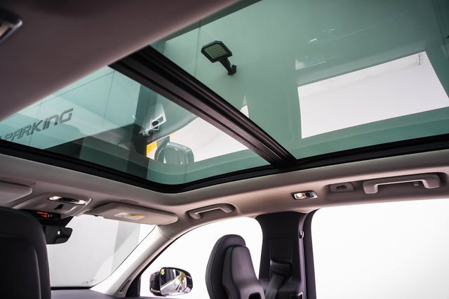 Used 2016 Volvo XC90 T6 Momentum w/ Protection Package Plus image 21