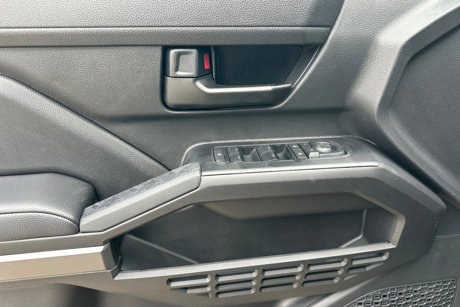 New 2026 Toyota Tacoma SR5 image 11