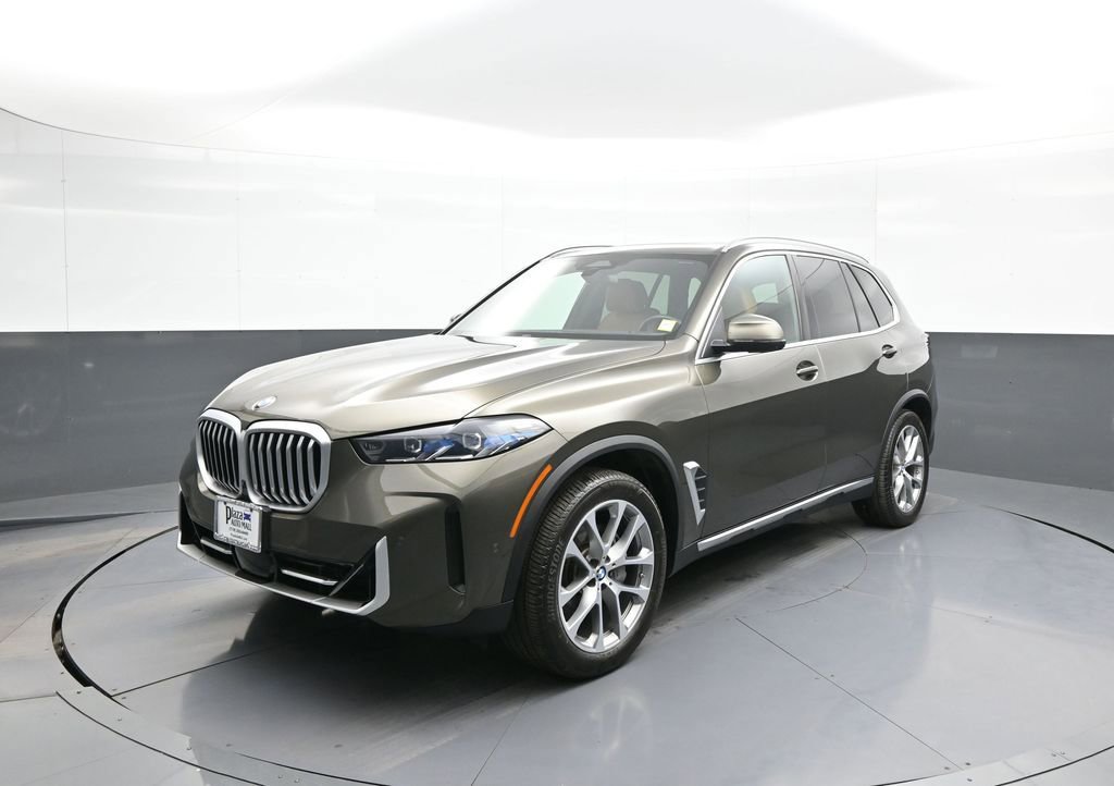 Used 2025 BMW X5 xDrive40i w/ Climate Comfort Package image 1