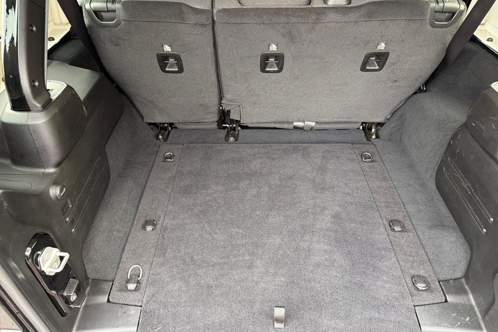 Used 2024 Jeep Wrangler Sahara image 20