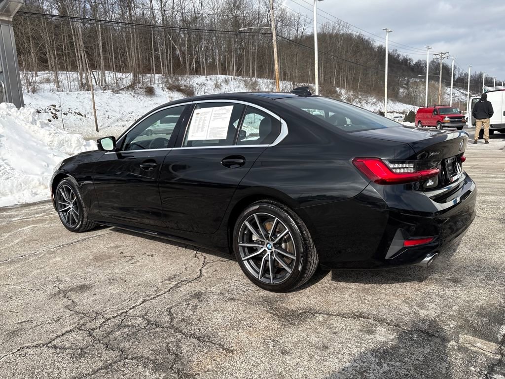 Used 2019 BMW 330i xDrive Sedan w/ Convenience Package image 3