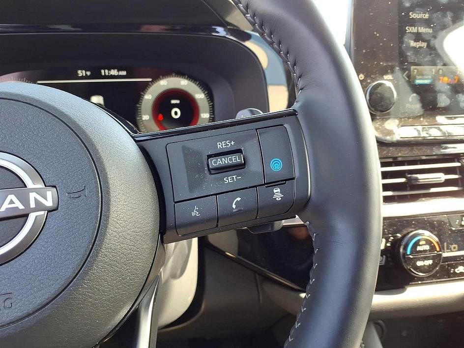 Used 2025 Nissan Pathfinder Platinum w/ Lighting Package (N92) image 30