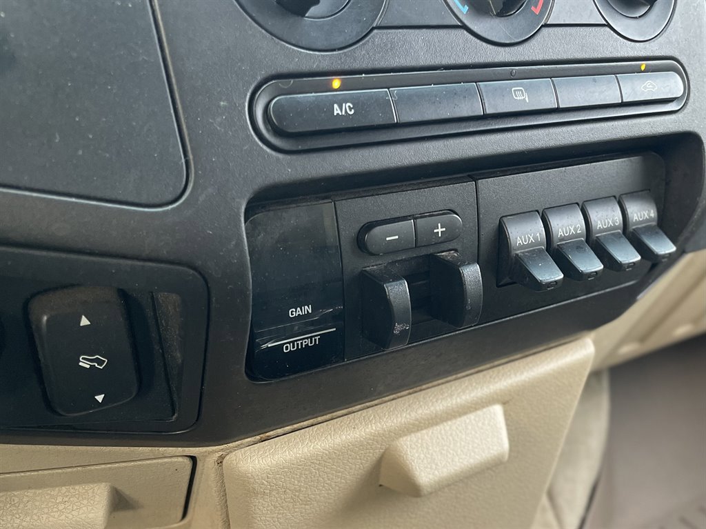 Used 2008 Ford F350 XLT image 29