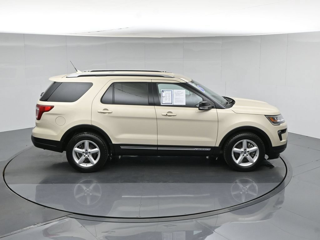 Certified 2018 Ford Explorer XLT w/ Equipment Group 201A FWD image 44