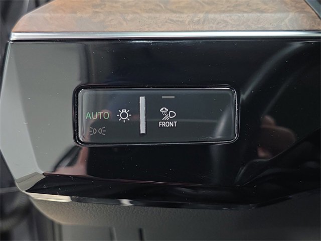 Used 2020 Audi e-tron Premium Plus image 26