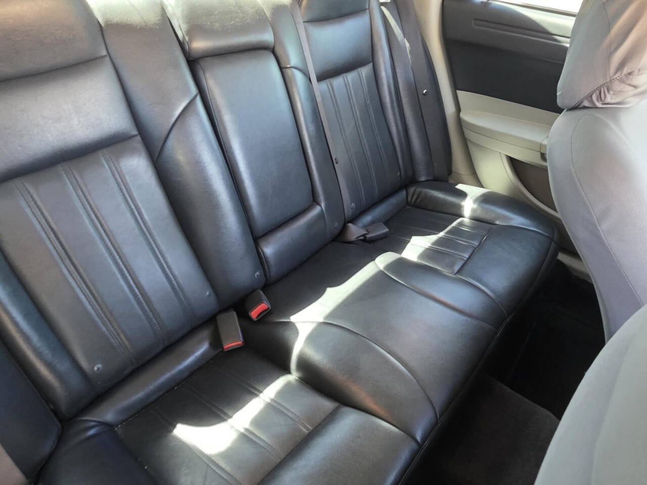 Used 2005 Chrysler 300 RWD image 11