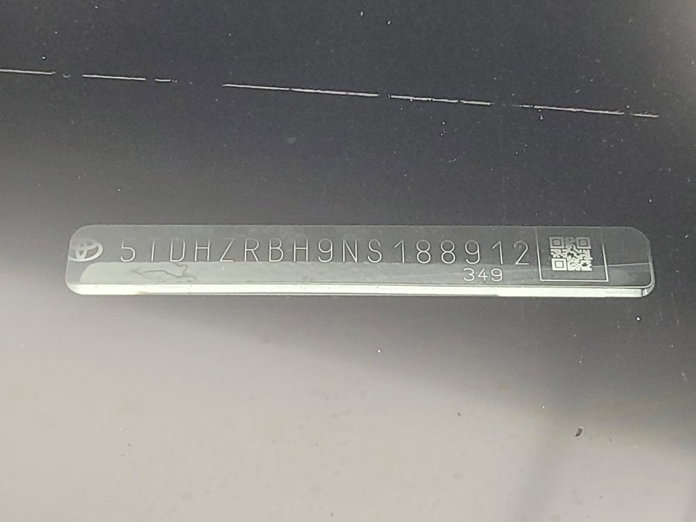 Used 2022 Toyota Highlander XLE image 33