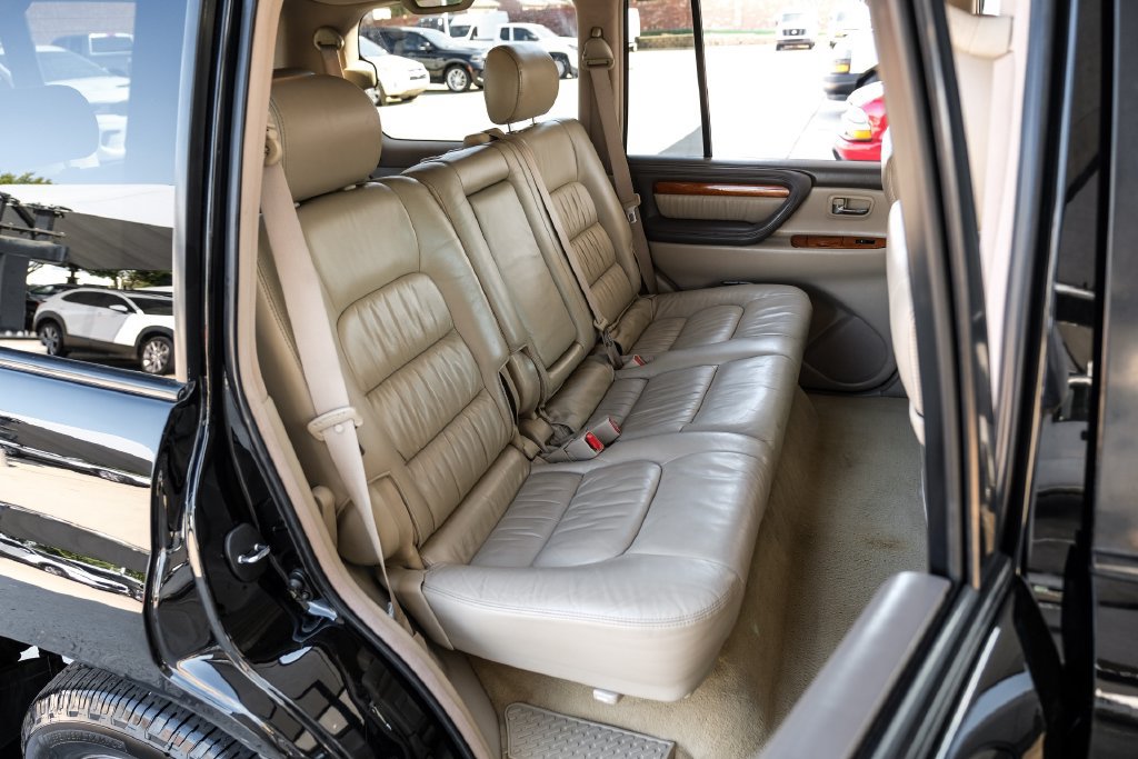 Used 2005 Lexus LX 470 4WD image 40