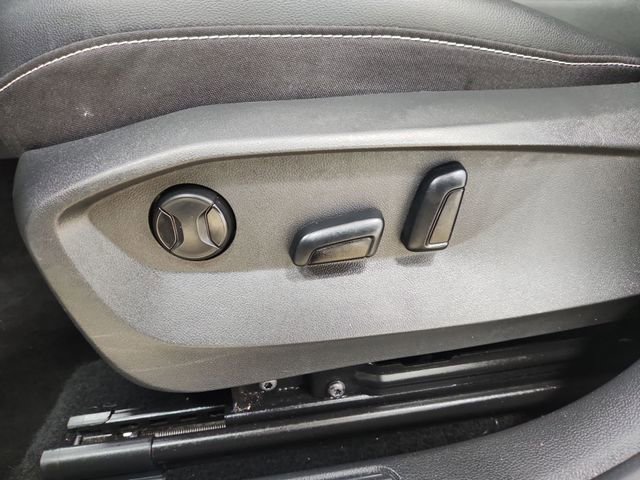 Used 2023 Volkswagen Taos SE image 15