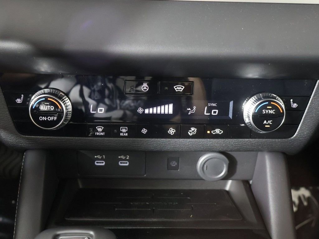 New 2026 Mitsubishi Outlander LE AWD/4WD image 48