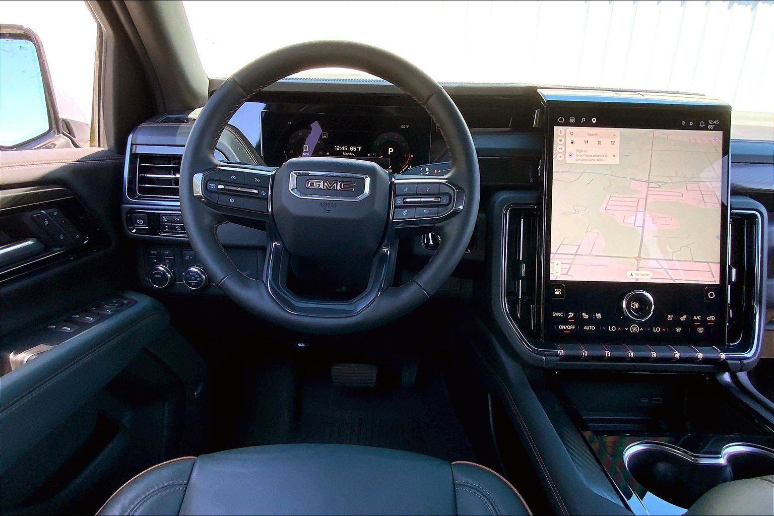 Used 2025 GMC Yukon XL AT4 w/ AT4 Premium Package AWD/4WD image 5