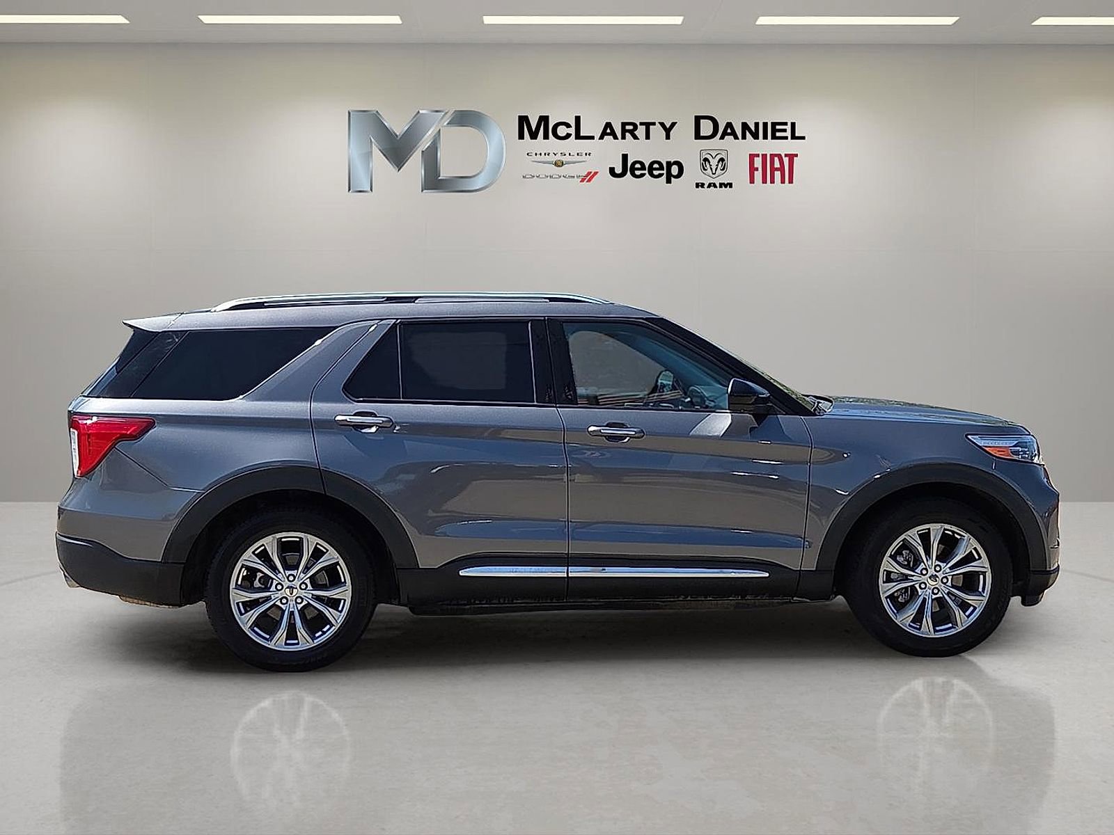 Used 2022 Ford Explorer Limited image 6