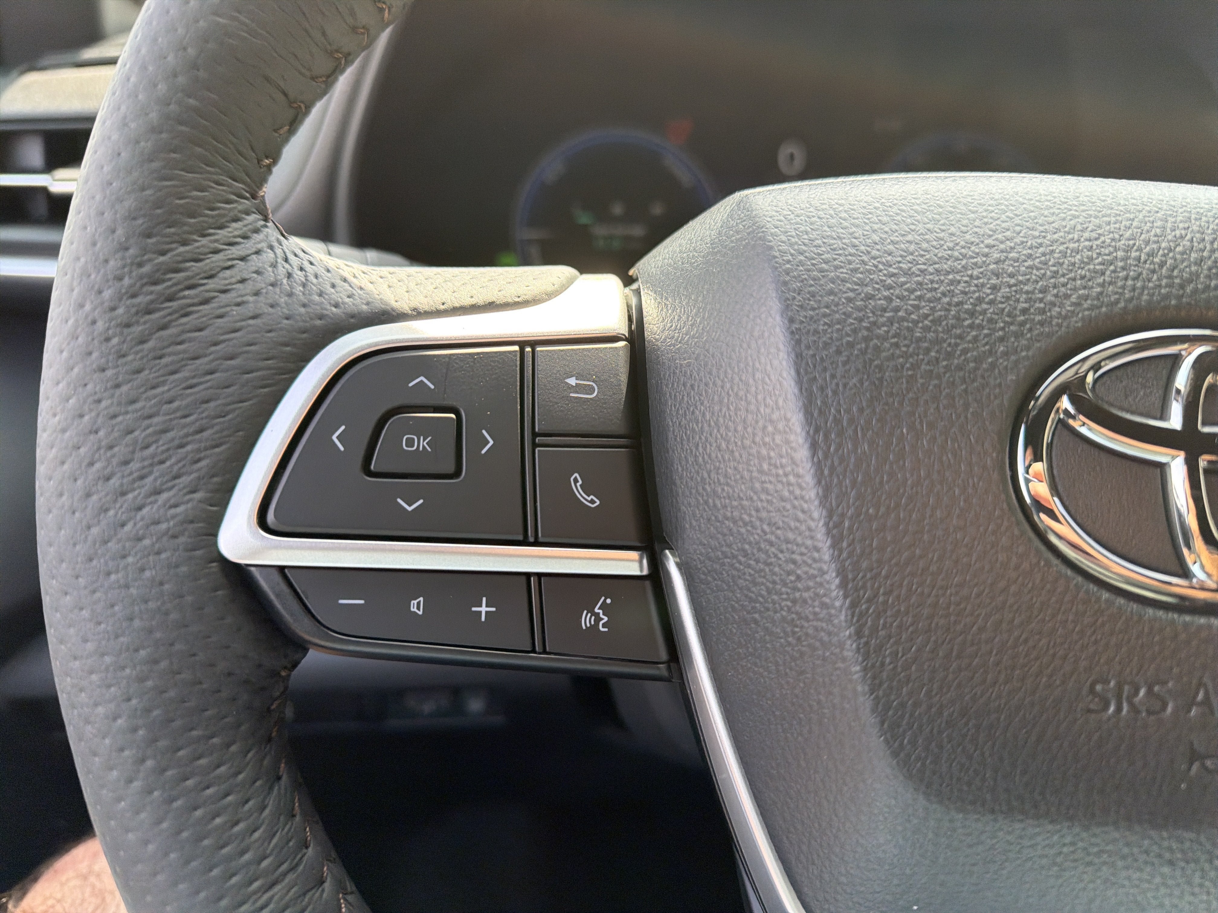 New 2026 Toyota Sienna Platinum AWD/4WD image 17