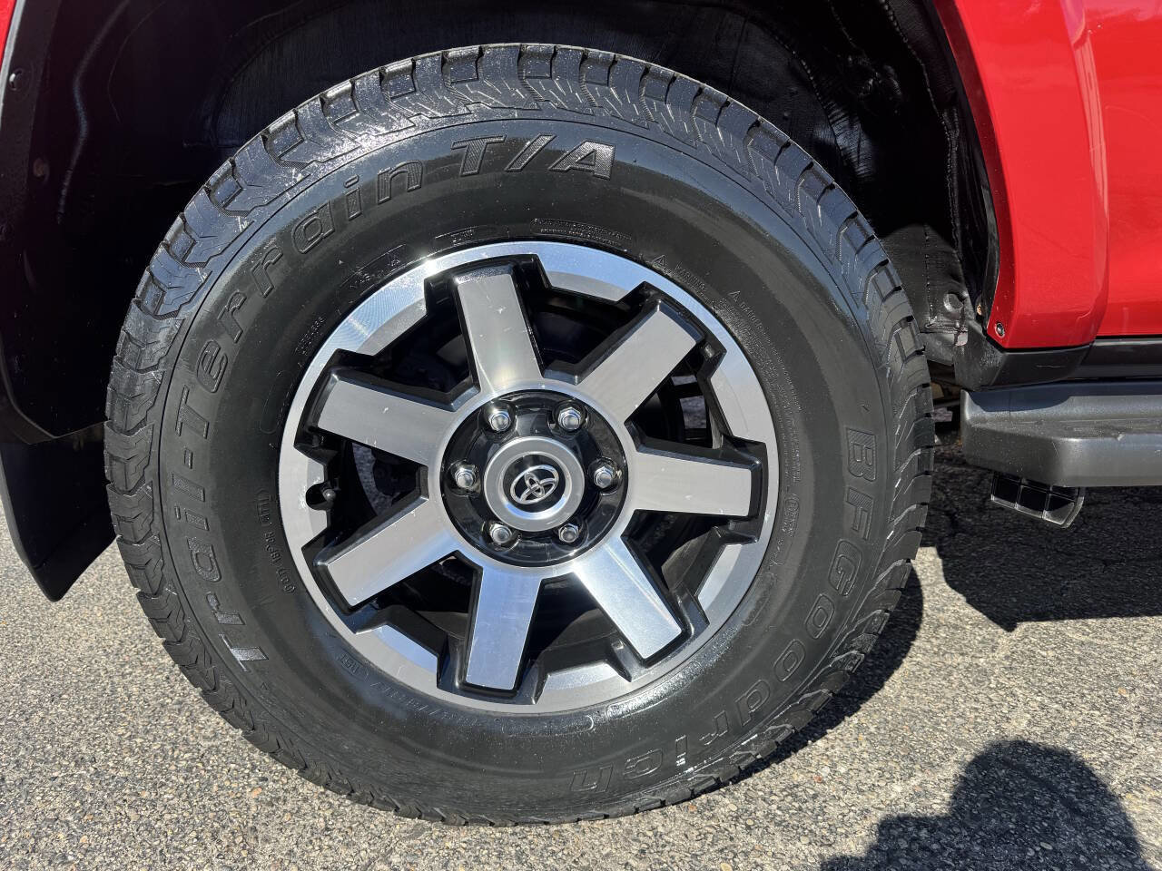 Used 2022 Toyota 4Runner TRD Off-Road AWD/4WD image 6