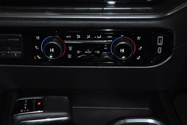 Used 2023 Chevrolet Silverado 1500 High Country w/ Technology Package image 18