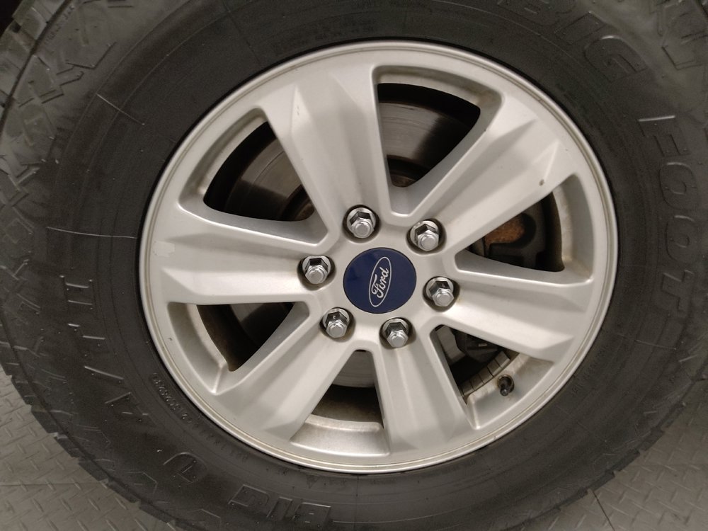 Used 2015 Ford F150 XLT image 31