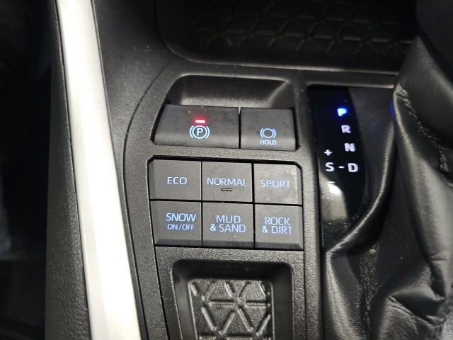 Certified 2022 Toyota RAV4 XLE image 24