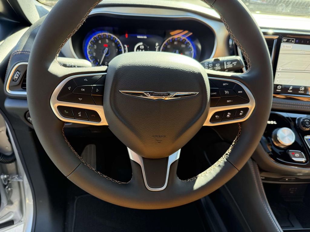New 2026 Chrysler Pacifica Pinnacle FWD image 21
