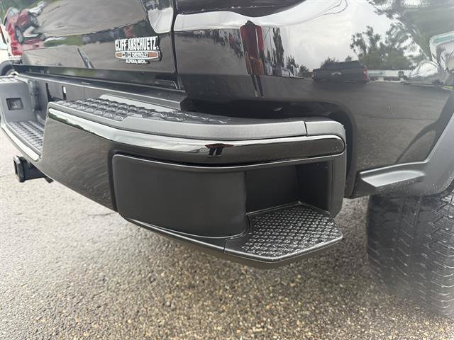 Used 2024 Chevrolet Colorado Trail Boss w/ Advanced Trailering Package AWD/4WD image 18