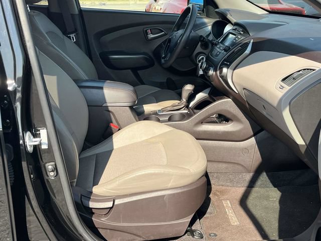 Used 2015 Hyundai Tucson GLS w/ Option Group 02 FWD image 22
