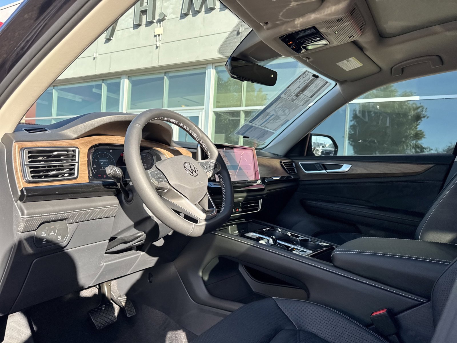 New 2026 Volkswagen Atlas SE image 11