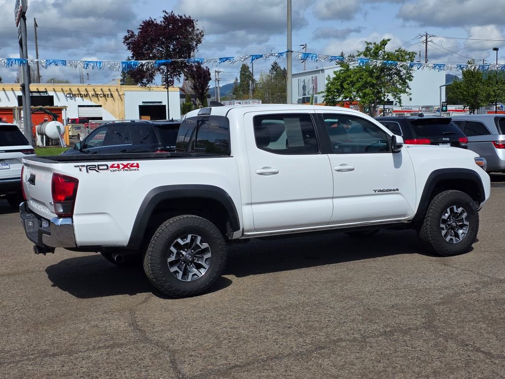 Used 2018 Toyota Tacoma TRD Off-Road image 31