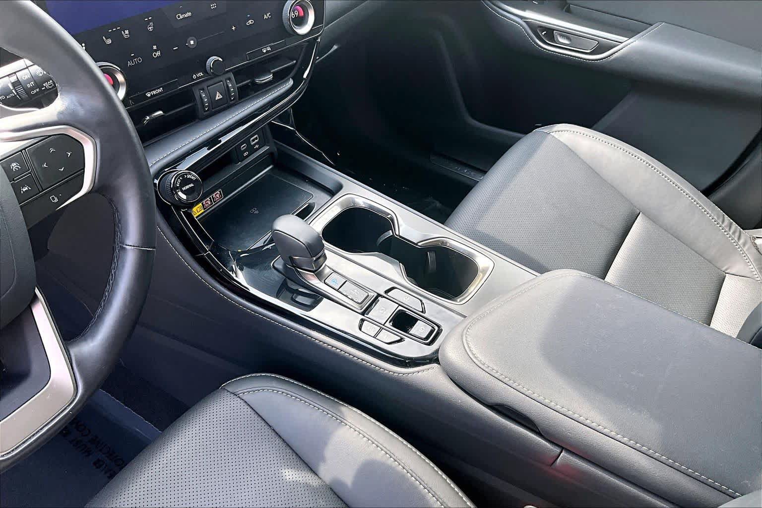 Used 2025 Lexus NX 350h AWD w/ Cold Area Package image 30