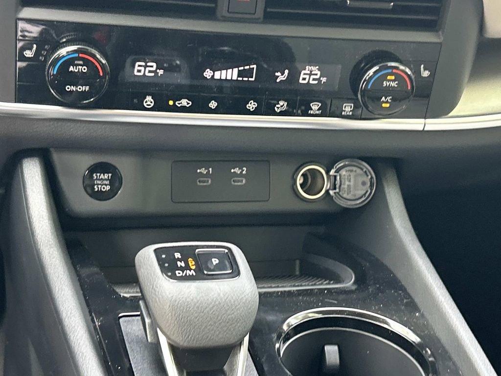 New 2026 Nissan Rogue SV AWD/4WD image 33