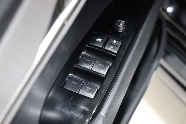 Used 2025 Toyota Camry SE FWD image 20