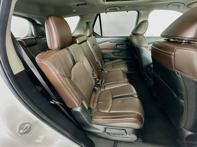 Used 2023 Honda Pilot Elite image 9