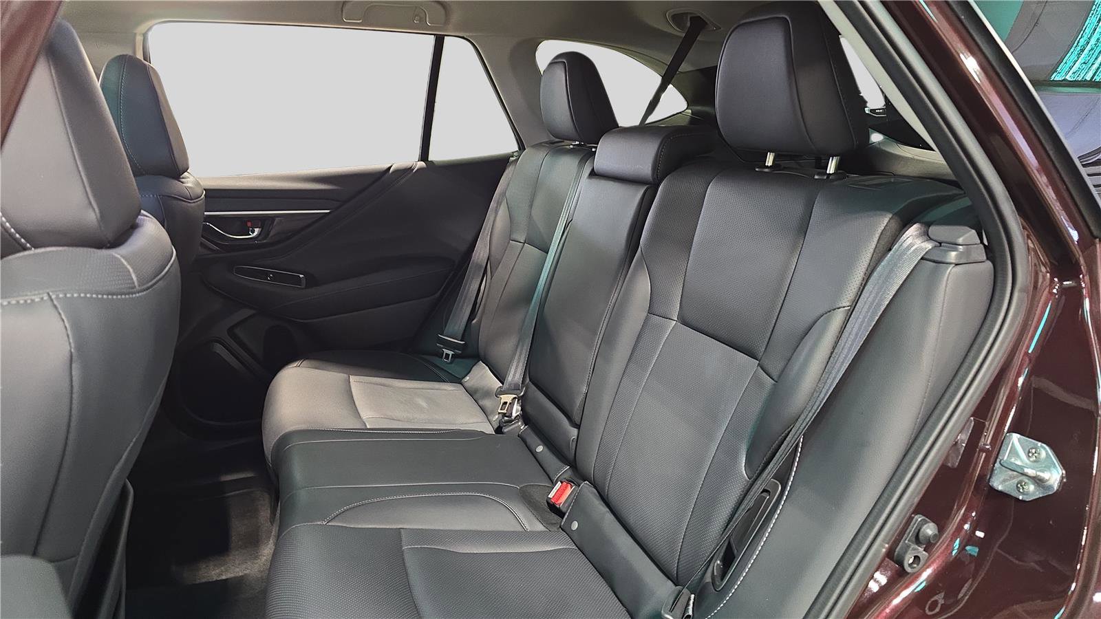 Used 2023 Subaru Outback Limited image 15